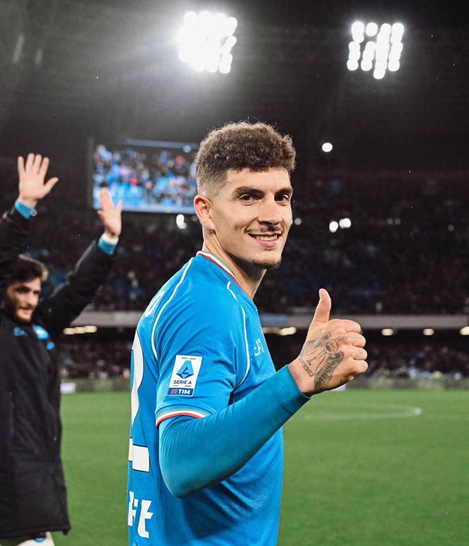 那不勒斯主帅是谁