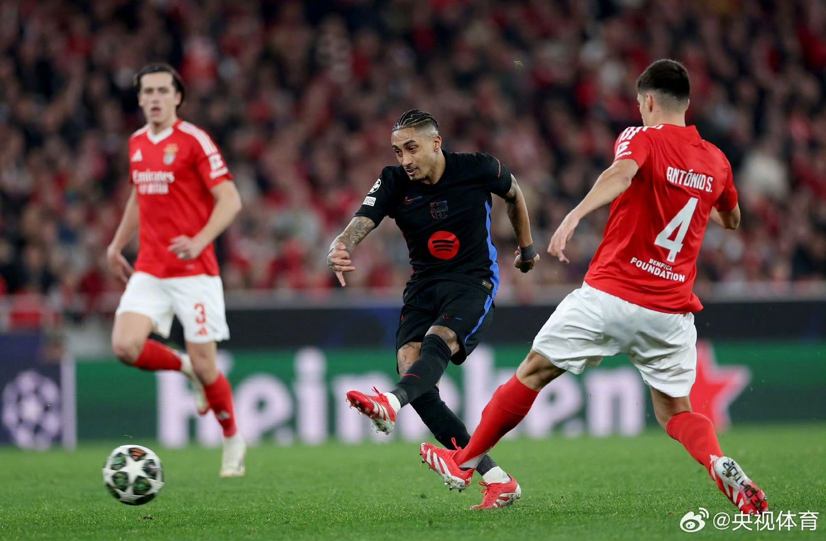 巴萨莫里巴球衣号码