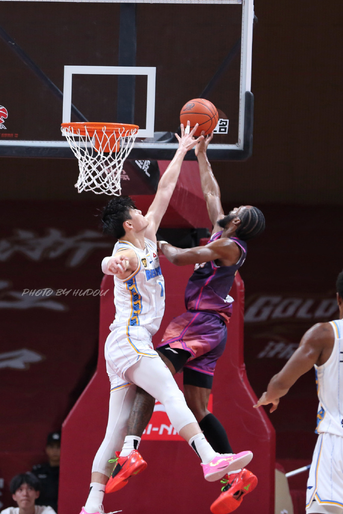 博彩-浙江男篮在昨天比赛中逆袭成功,绝地反击的是谁